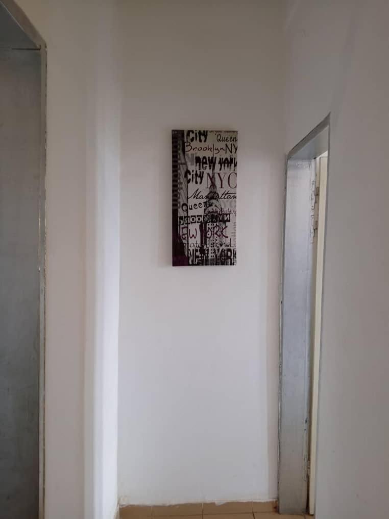Appart Meuble Le Dakota Yaoundé Værelse billede